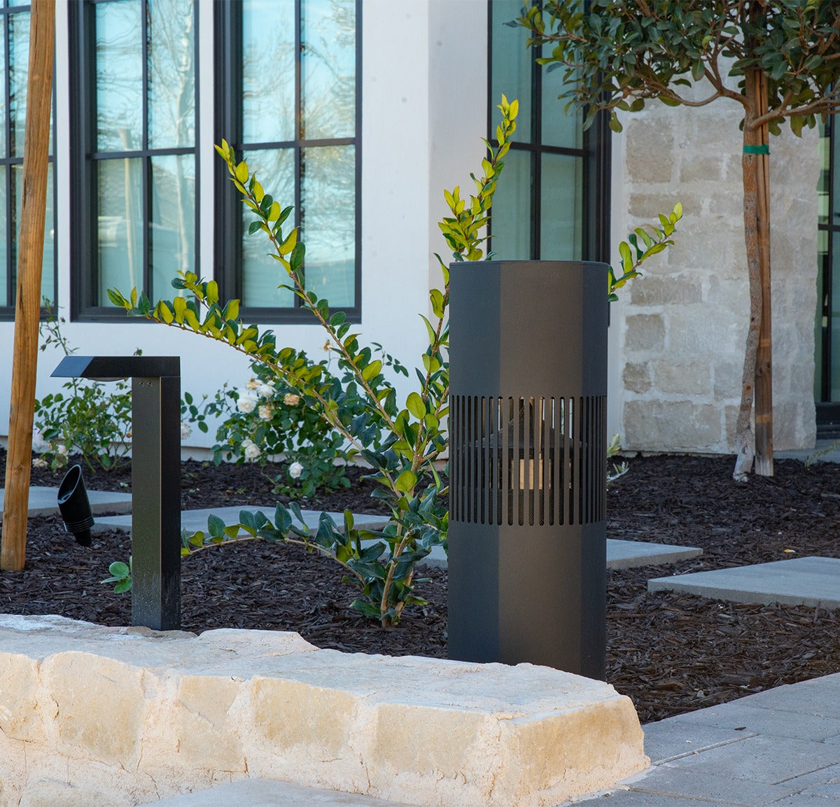 Luxury Bollard Speaker, 8in Sub, 360deg 5.25in 8hm/70v, BLK