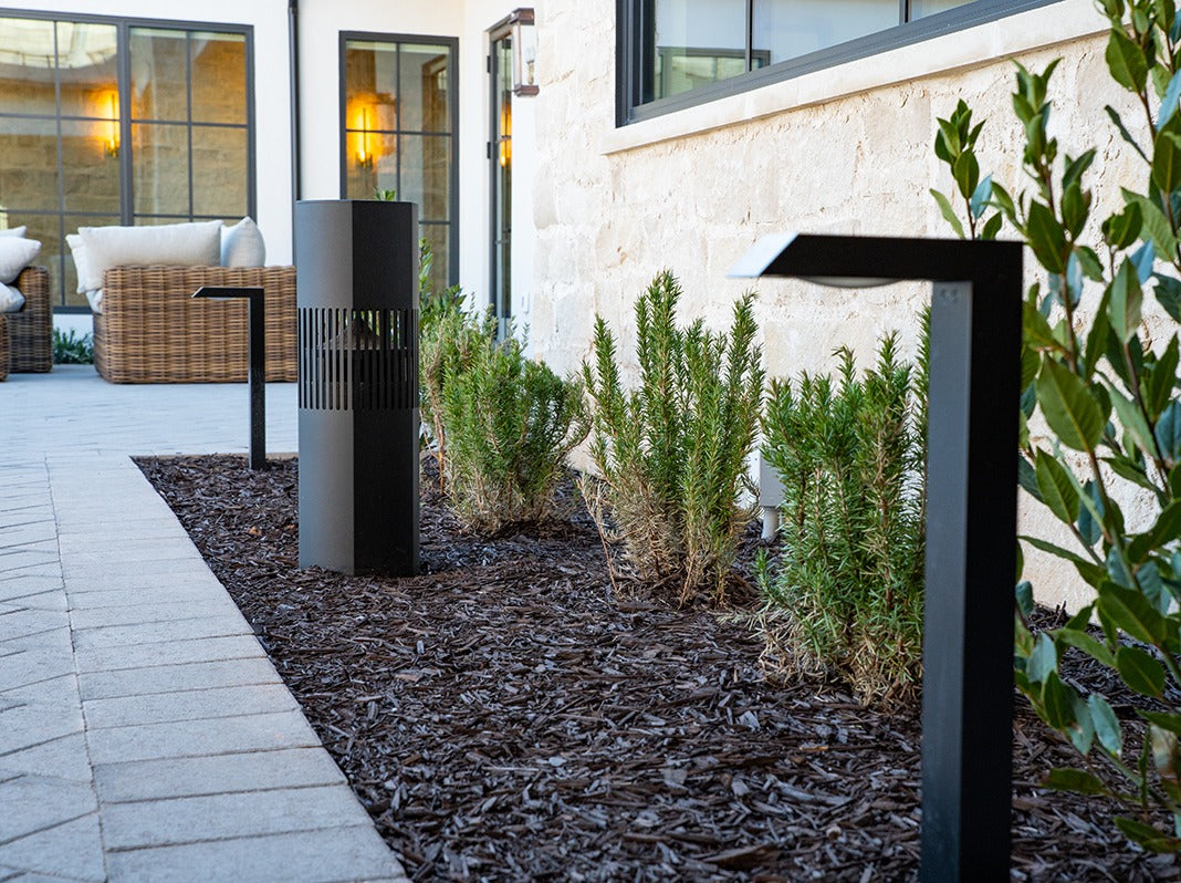 Luxury Bollard Speaker, 10in Sub, 360deg 6.5in 8hm/70v, BLK