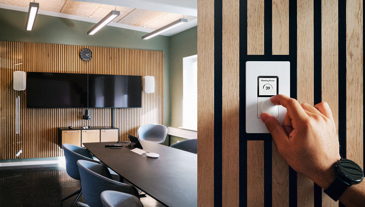 Wall S1 - Networked Smart Controller w-LCD screen, Black