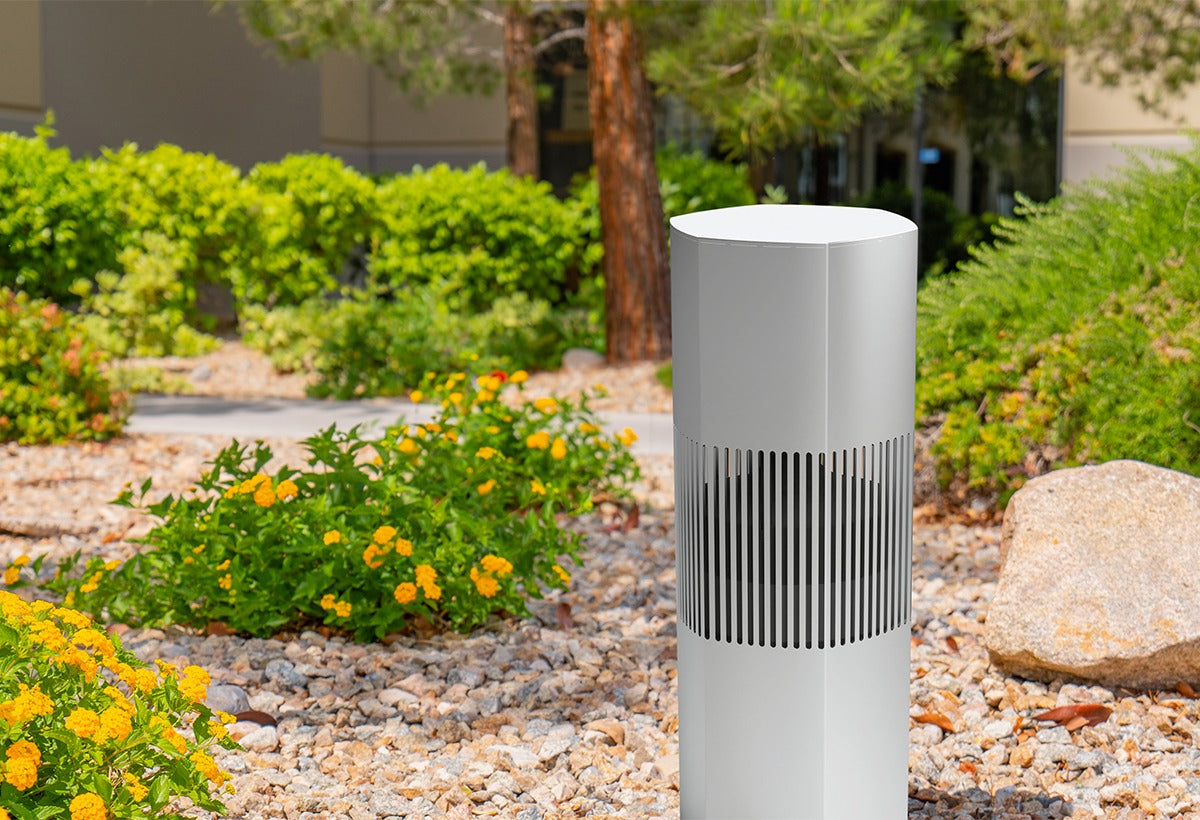 Luxury Bollard Spkr, 8in Sub, 360deg 5.25in 8hm/70v, Champag
