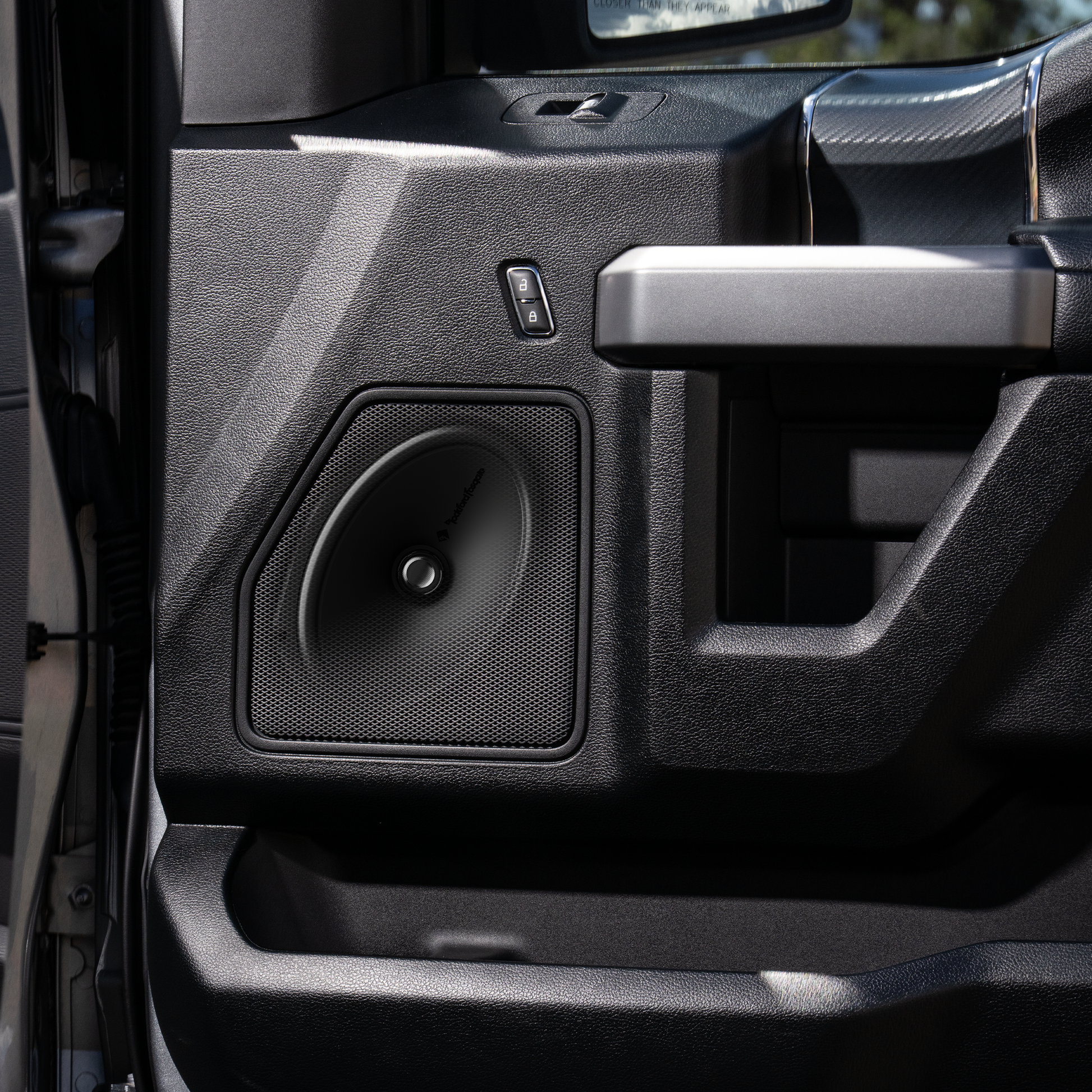 Punch P2 6”x9” 2-Way High-Output Convertible Speakers